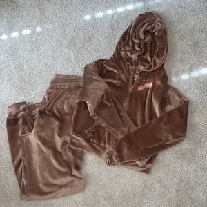 SKIMS velour set Sienna (L top) (M bottom)